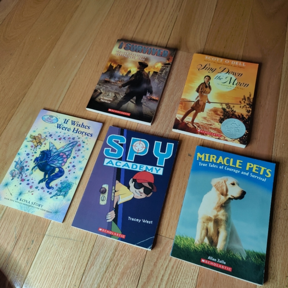 Paperback Set - Very Good